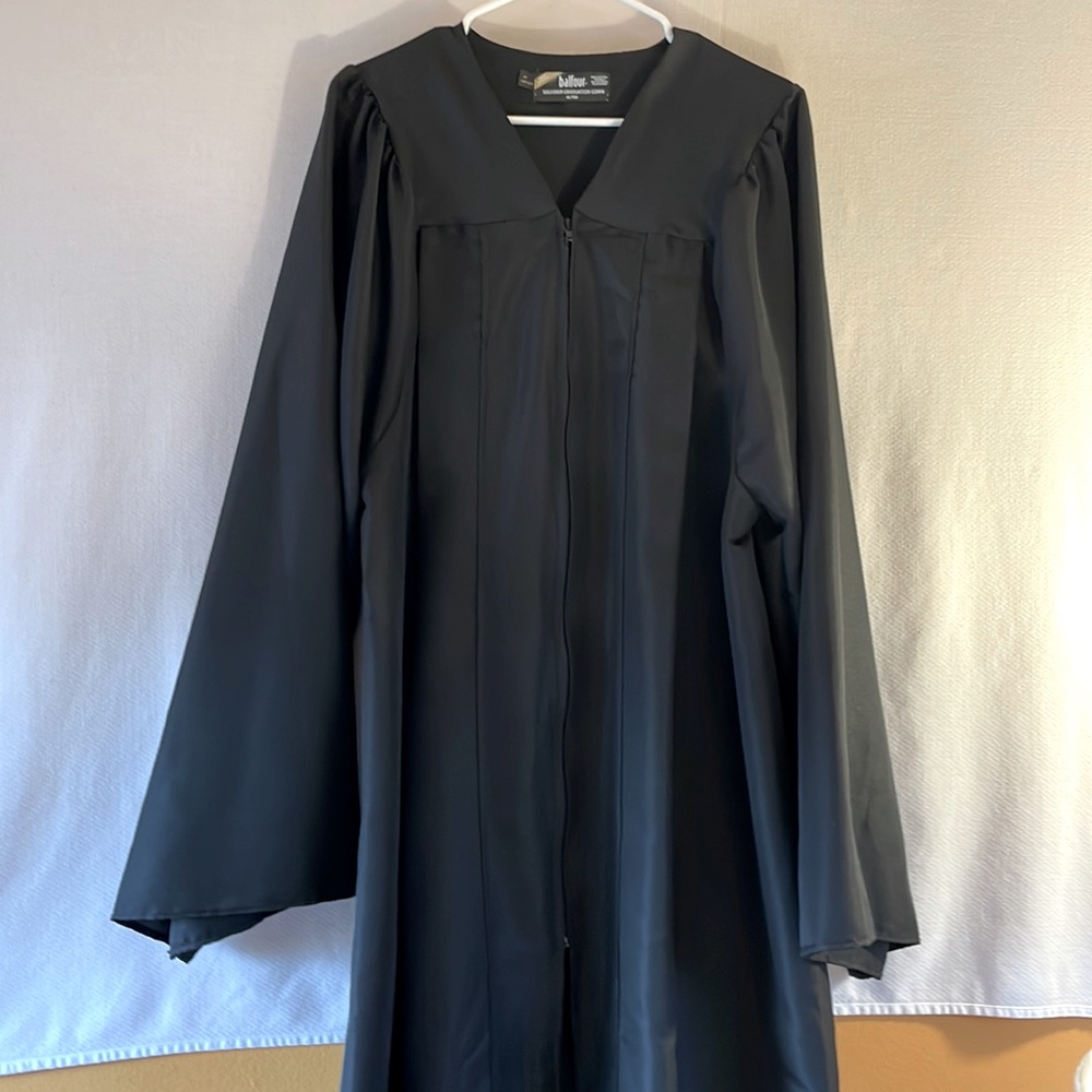 Grad gown - unisex